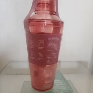 NIP 33 Piece Cocktail Shaker Set